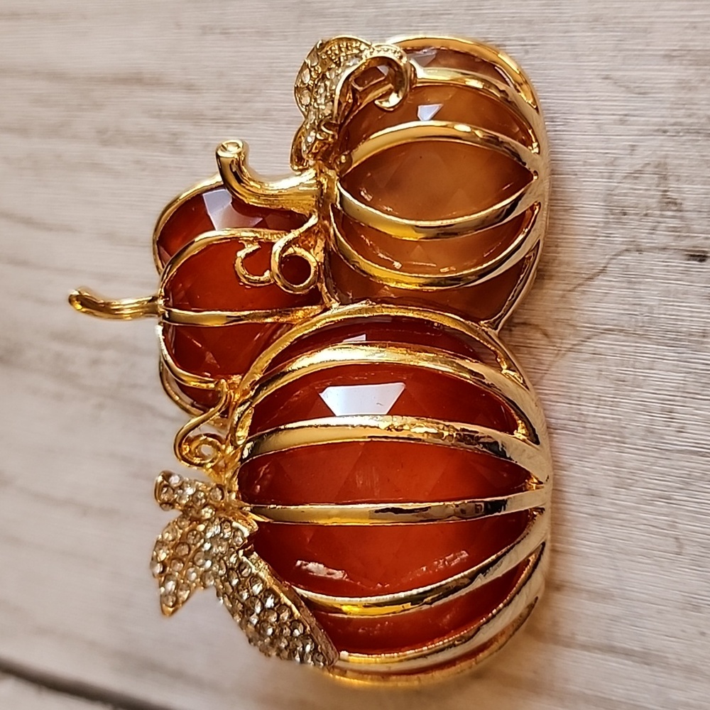 Pumpkin Brooch  Dazzled With Simulated Diamonds BRB - Picture 2 of 4